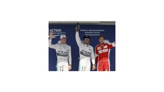 Pole position na VC Maďarska pre Hamiltona